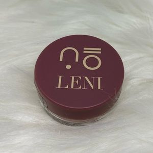 3/$12! Leni Loose Powder Eyeshadow in Byron Bay